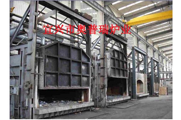 天然氣鍛造加熱爐.jpg 天然氣鍛造加熱爐.jpg